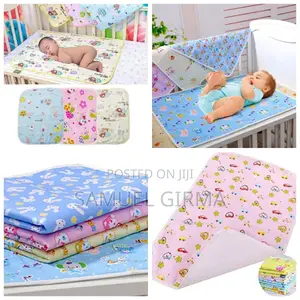 Photo - Waterproof Baby Urine Mat Cover