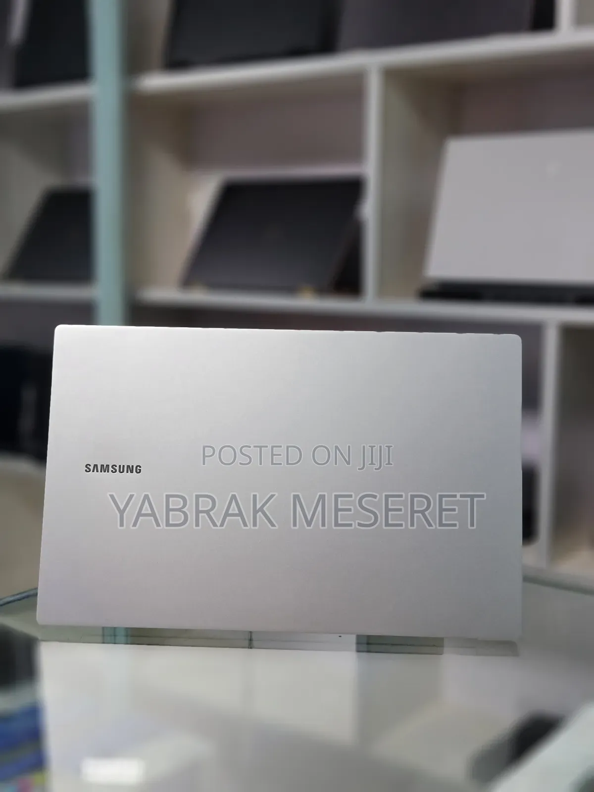 New Laptop Samsung 8GB Intel Core I5 SSD 256GB