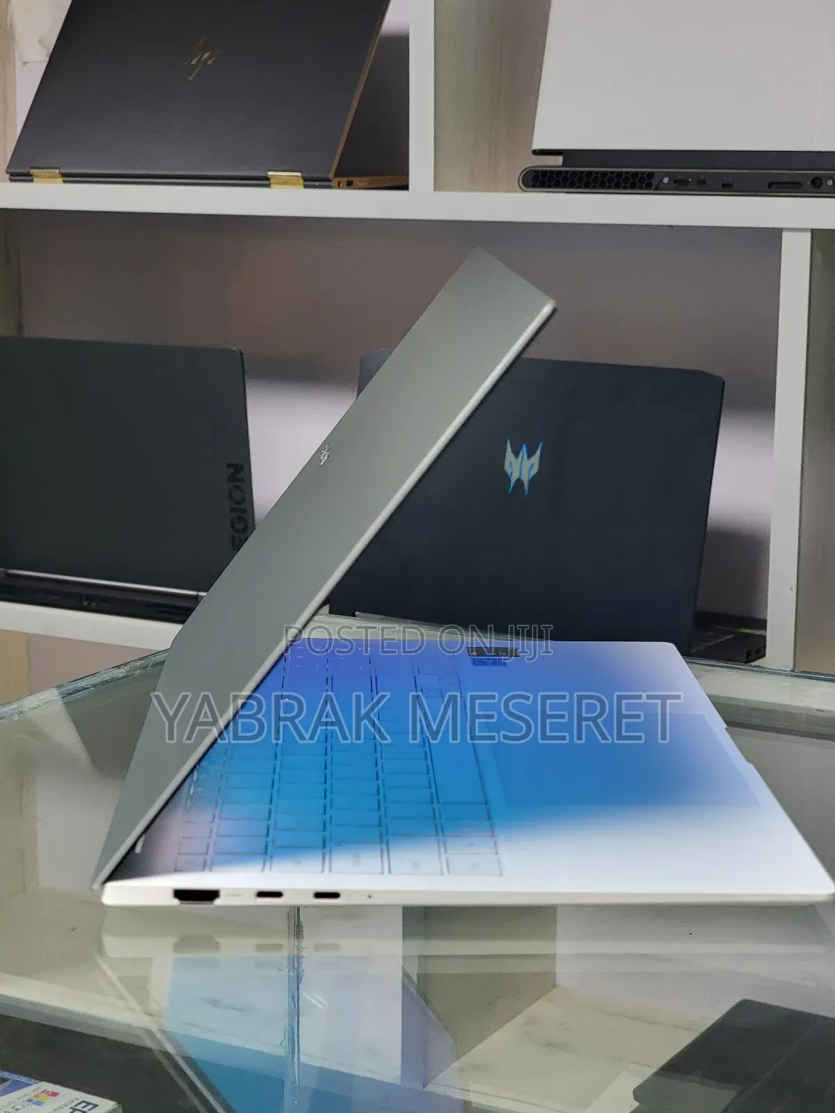 New Laptop Samsung 8GB Intel Core I5 SSD 256GB