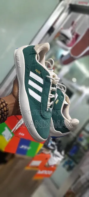 Photo - Adidas Pulg Premium Quality