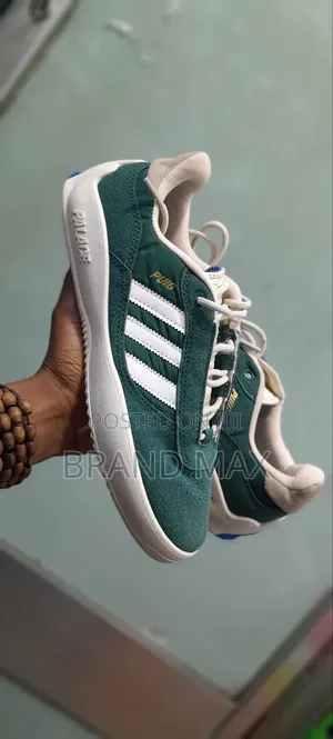 Photo - Adidas Pulg Premium Quality