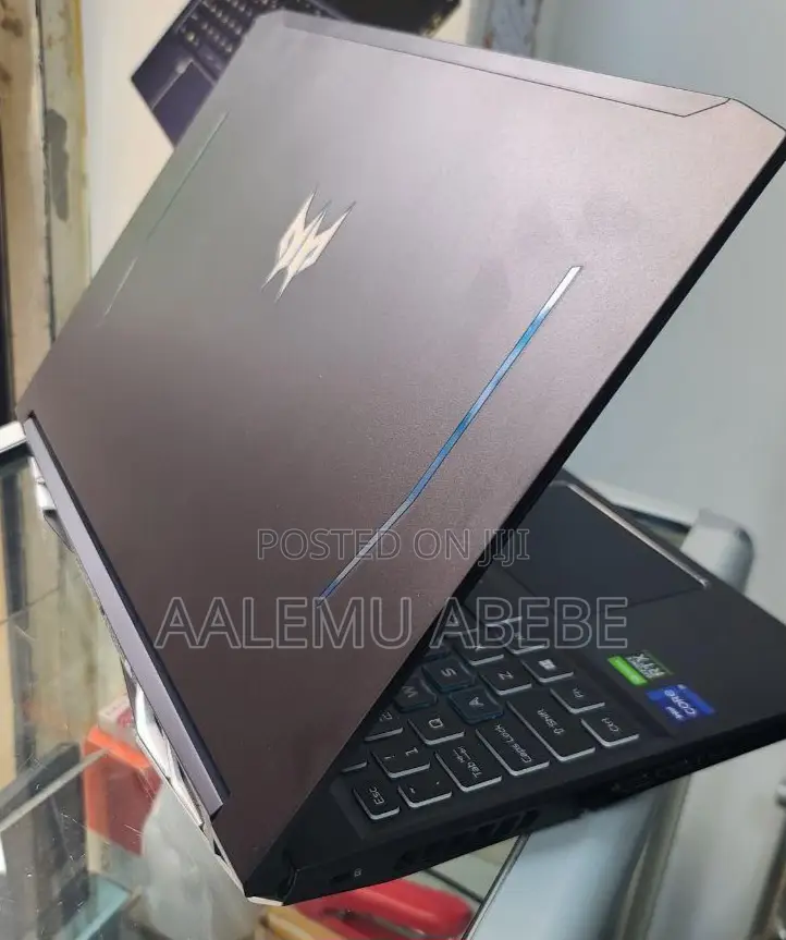 New Laptop Acer Predator Helios 300 16GB Intel Core I9 SSD 512GB