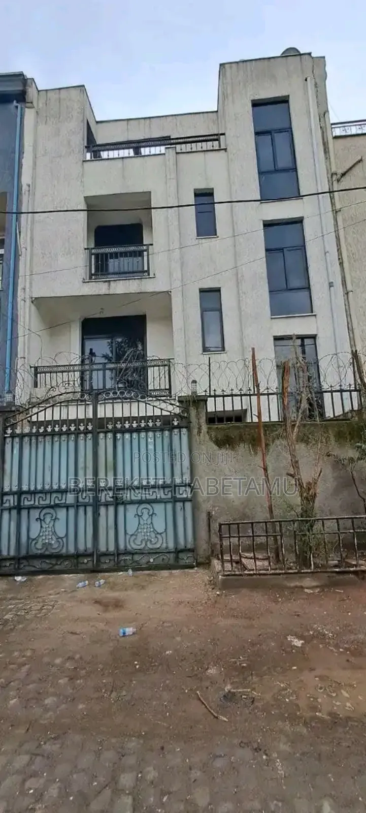 Furnished 6bdrm Mansion in አዲስ አበባ, Nifas Silk-Lafto for sale