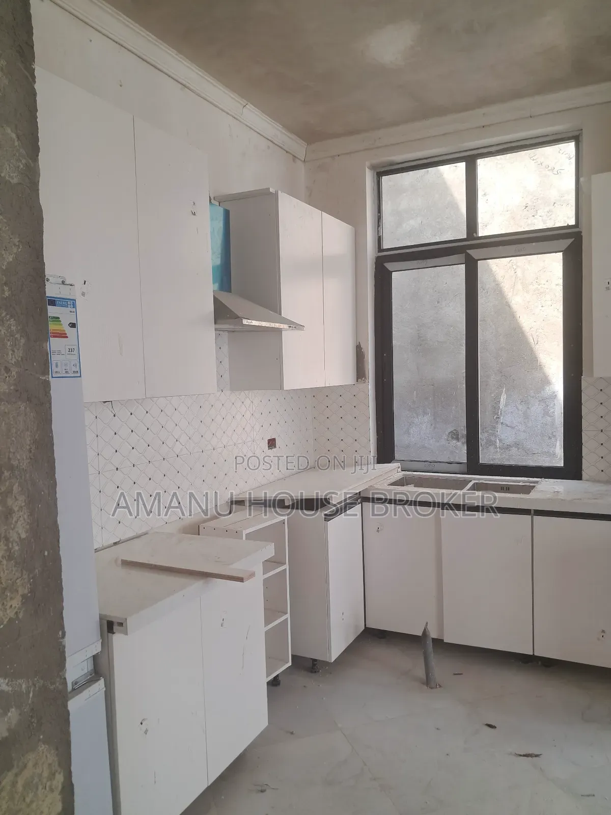 8bdrm Apartment in አዲስ አበባ, Bole for rent