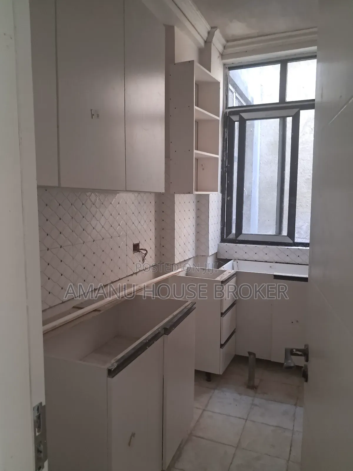 8bdrm Apartment in አዲስ አበባ, Bole for rent