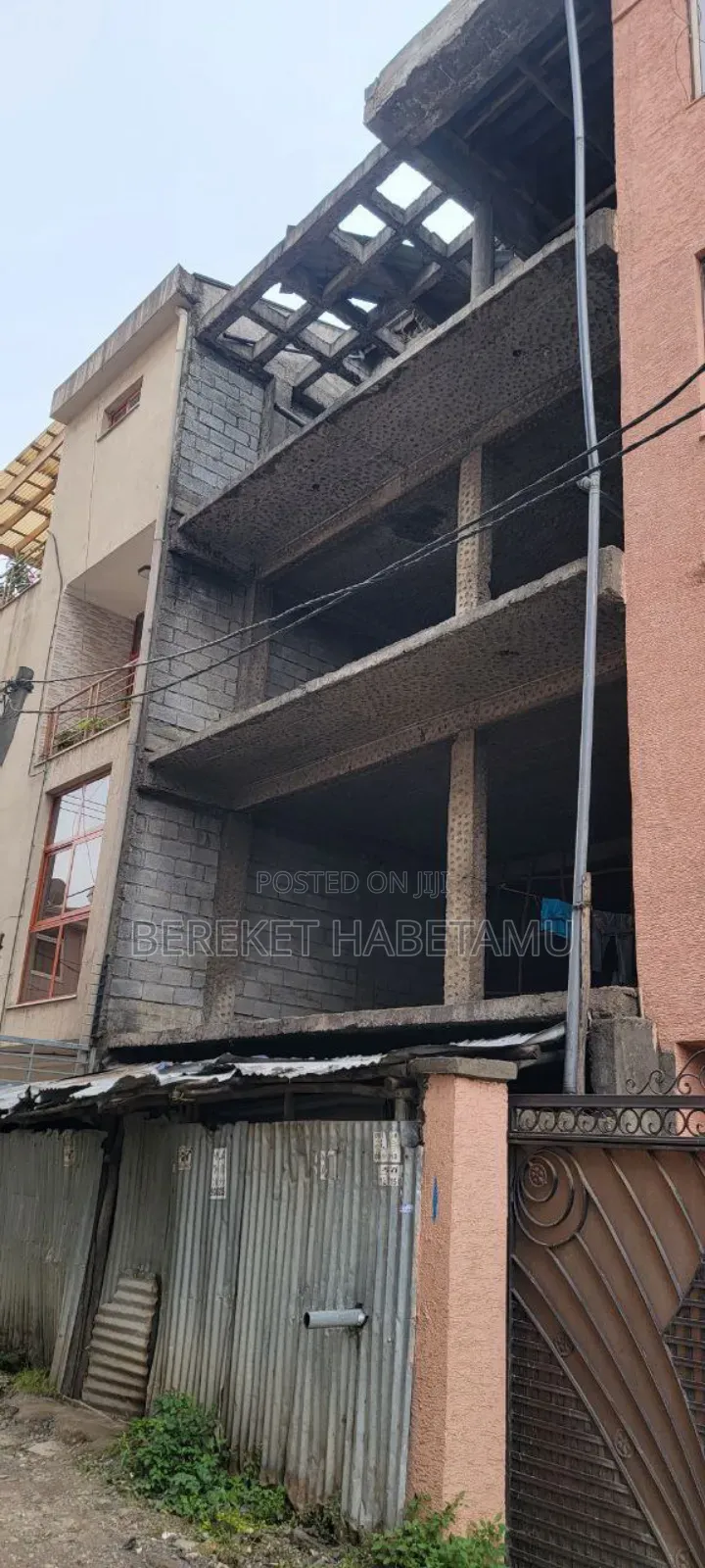 5bdrm Mansion in አዲስ አበባ, Nifas Silk-Lafto for sale
