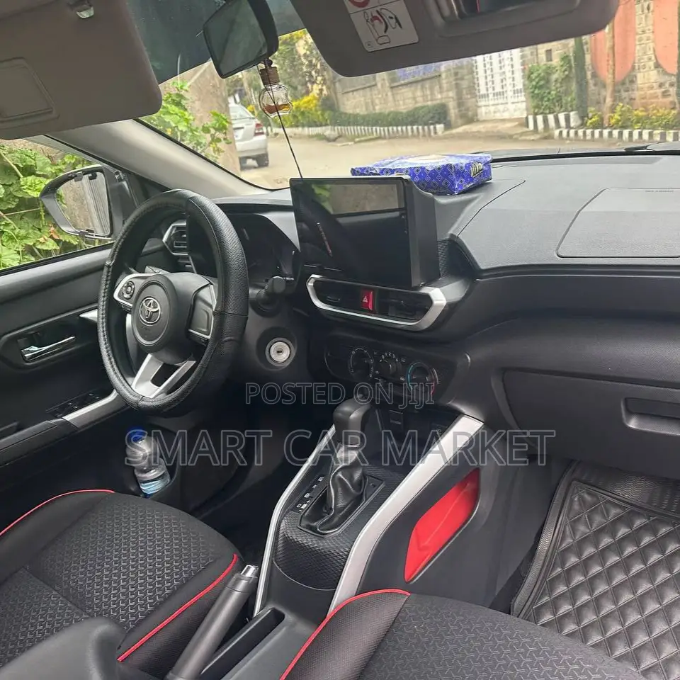 Toyota Raize 2022 Silver