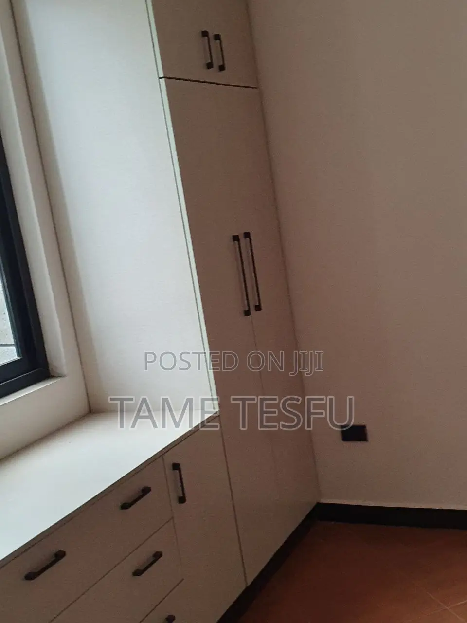 Furnished 6bdrm House in Summit, Bole for sale