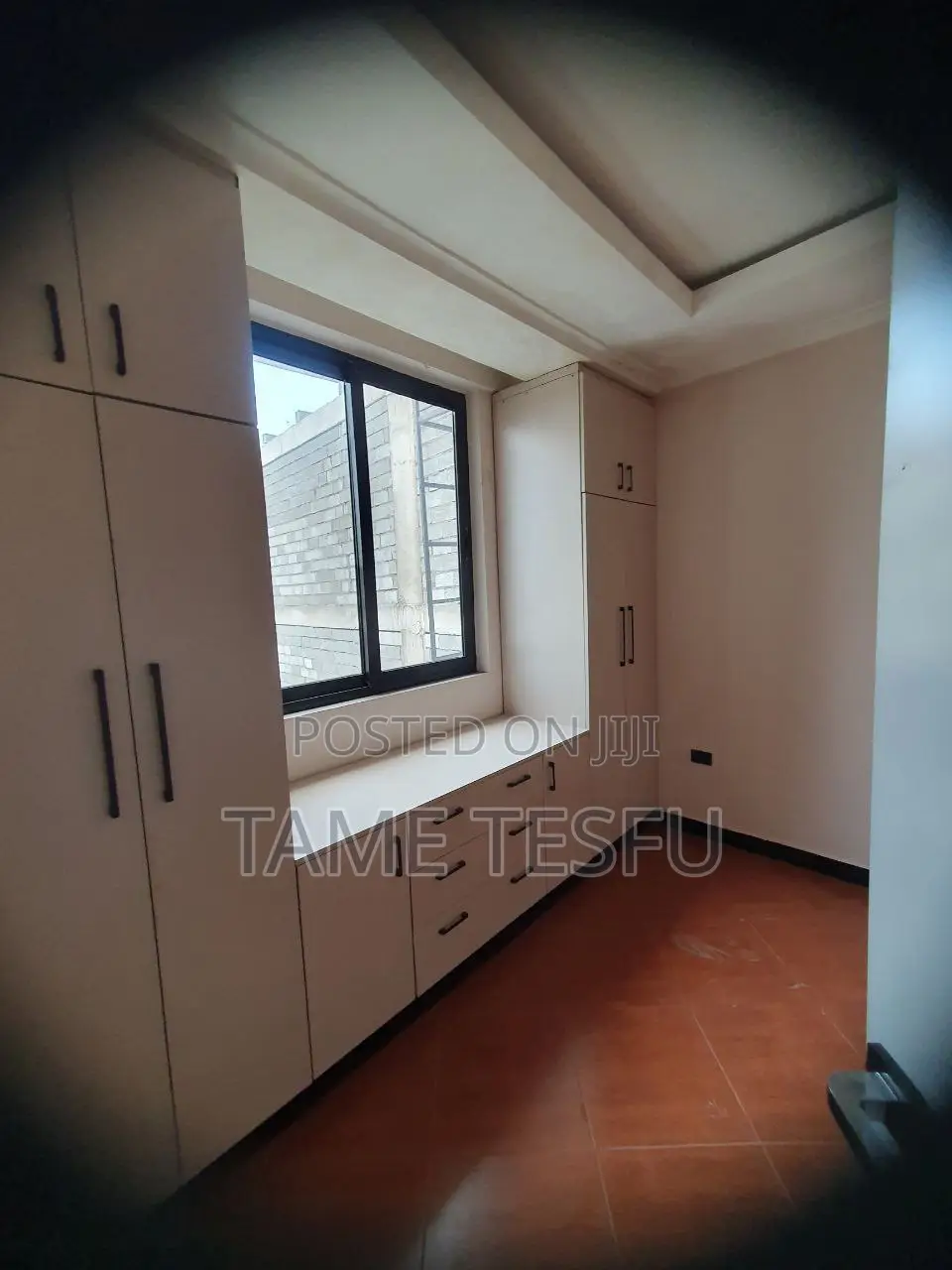 Furnished 6bdrm House in Summit, Bole for sale