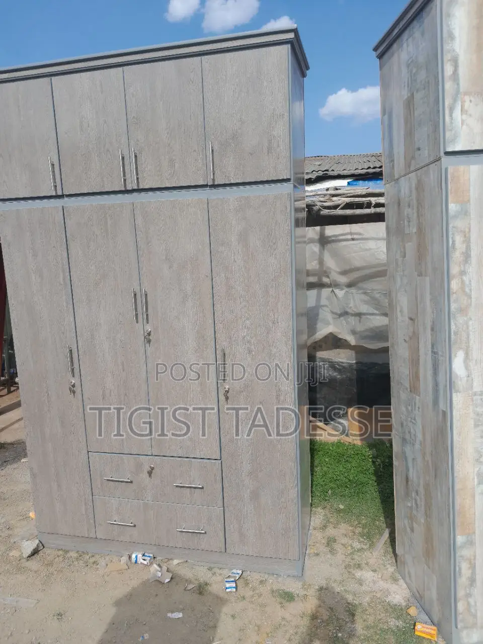 150cm ተሰቃይ ላምኔት ቁም ሳጥን ፅድት ያለ ስለ ጥንካሬው አይተው ይወስኑ