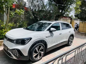 Photo - New Volkswagen ID.6 2024 White