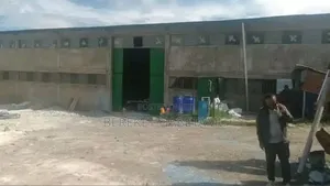 የሚከራይ መጋዘን