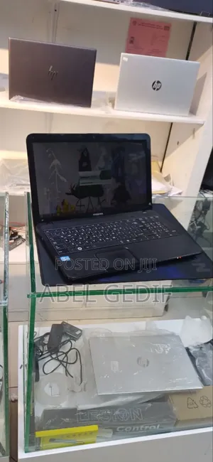 Laptop Toshiba Satellite C55 8GB Intel Core I5 HDD 500GB