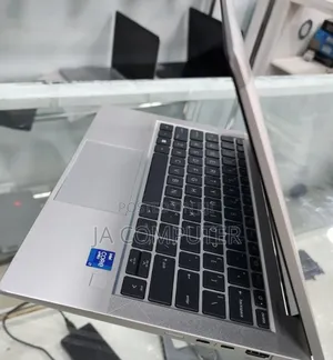 New Laptop HP EliteBook 830 G8 16GB Intel Core I7 SSD 512GB