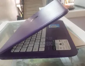 New Laptop HP 4GB Intel Xeon HDD 250GB