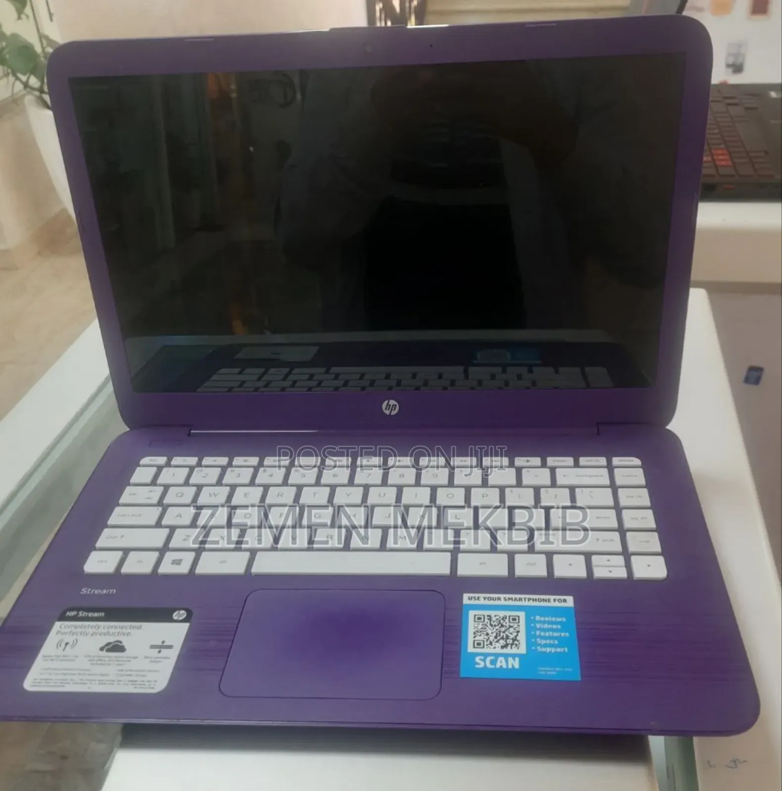 New Laptop HP 4GB Intel Xeon HDD 250GB