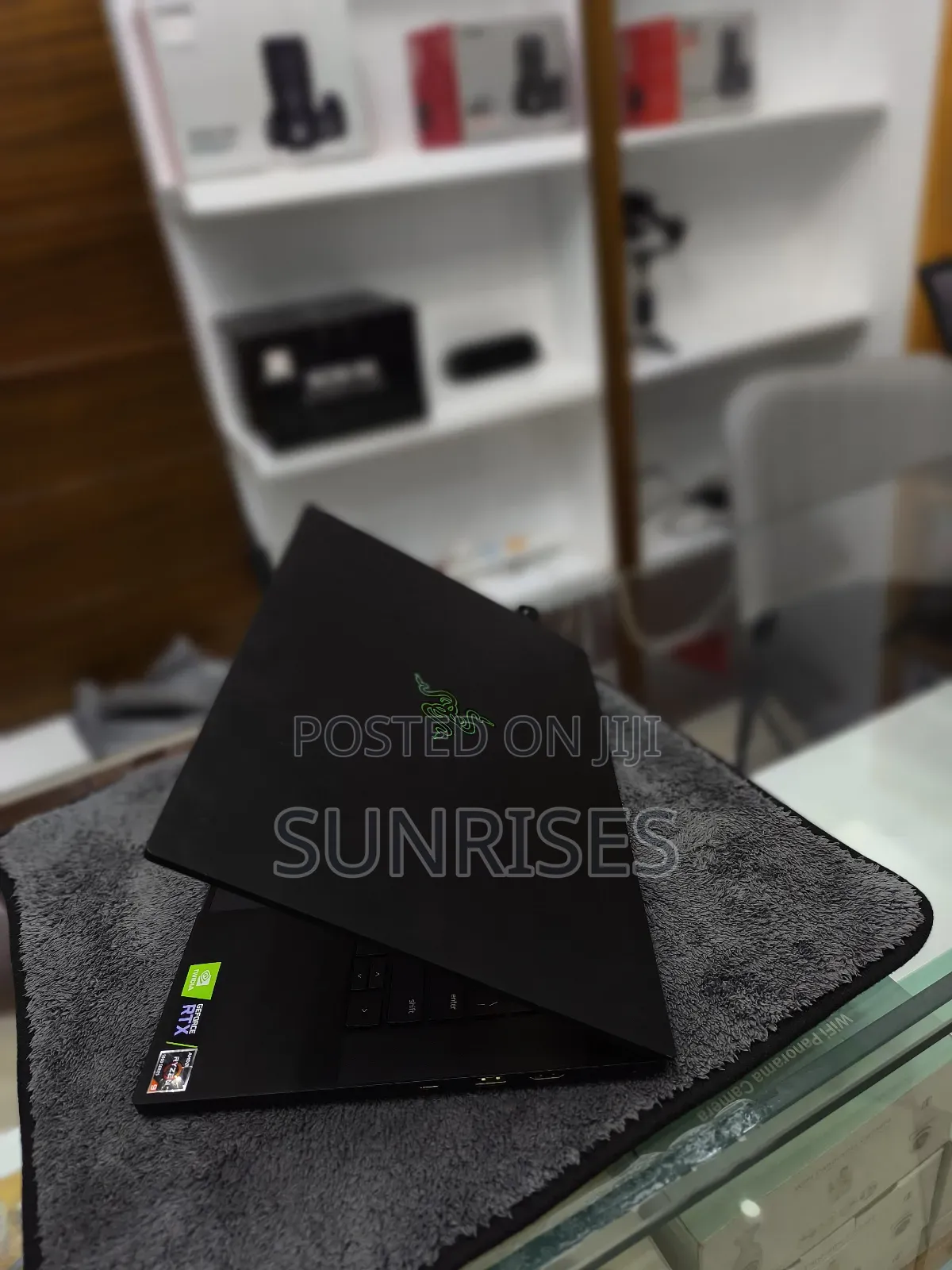 New Laptop Razer Blade Advanced 16GB AMD Ryzen 9 SSD 1T