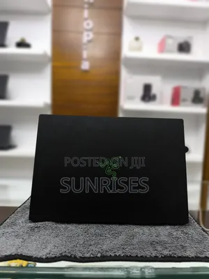 New Laptop Razer Blade Advanced 16GB AMD Ryzen 9 SSD 1T