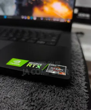 New Laptop Razer Blade 16GB AMD Ryzen 9 SSD 1T