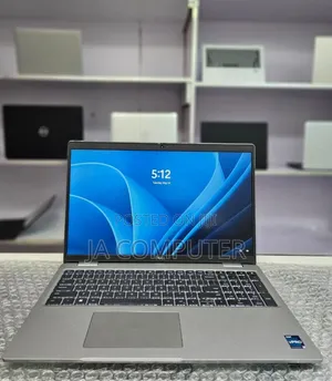 Photo - New Laptop Dell Latitude 5540 16GB Intel Core I7 SSD 512GB