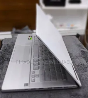 New Laptop Asus ROG Zephyrus G15 16GB AMD Ryzen 9 SSD 1T