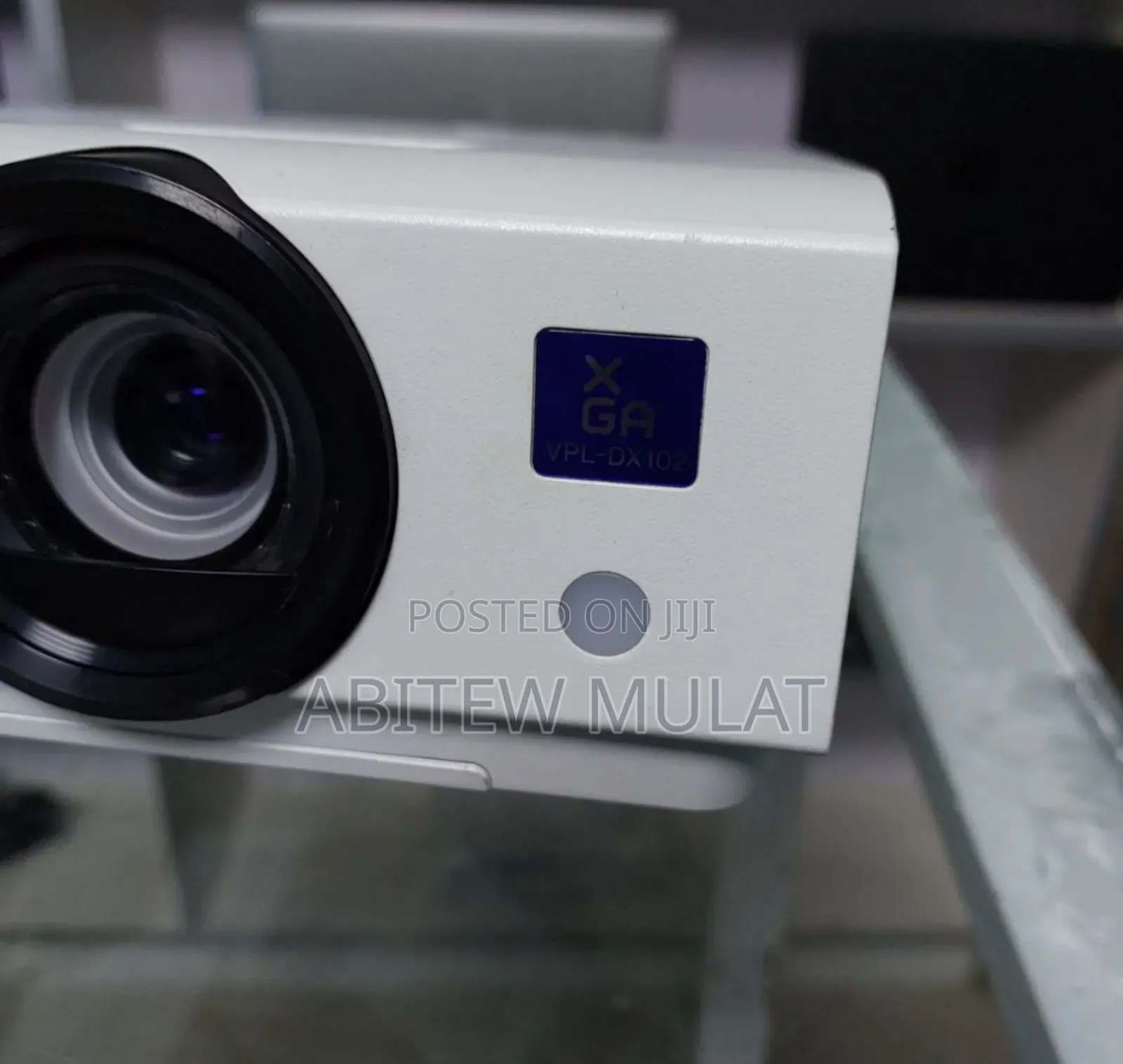 High Quality SONY Dx 102 Projector