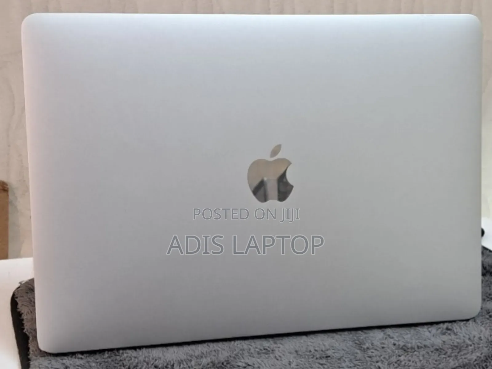 New Laptop Apple MacBook Pro M1 8GB Intel Core I5 SSD 256GB