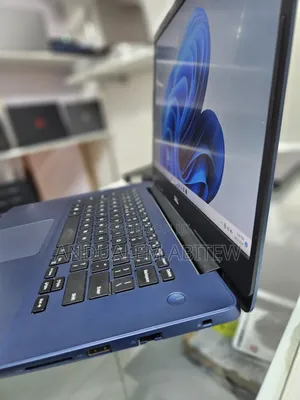 New Laptop Dell Inspiron 15 8GB Intel Core I5 SSD 512GB