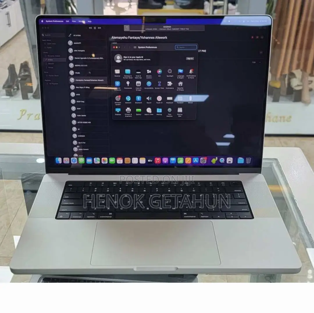 New Laptop Apple MacBook Pro M1 16GB Apple M1 SSD 512GB