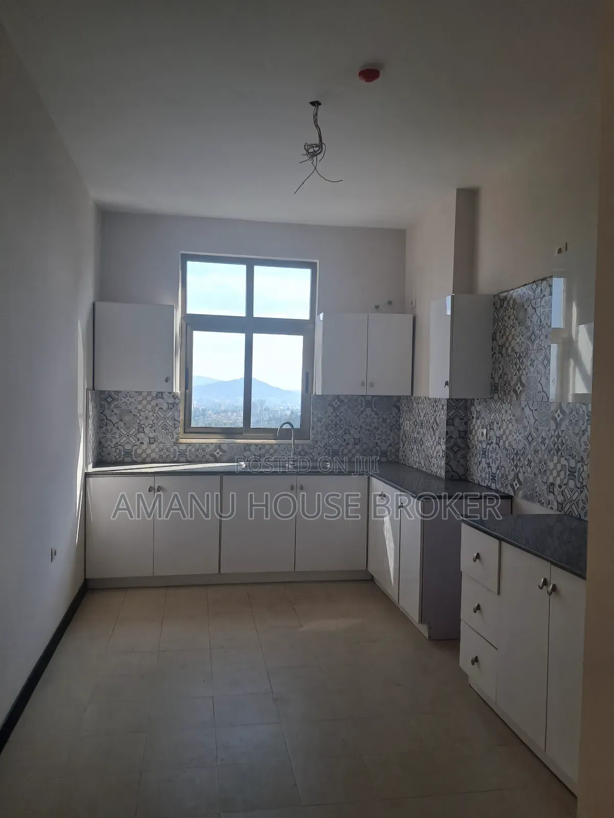 3bdrm Apartment in Addis Abeba, Kirkos for sale