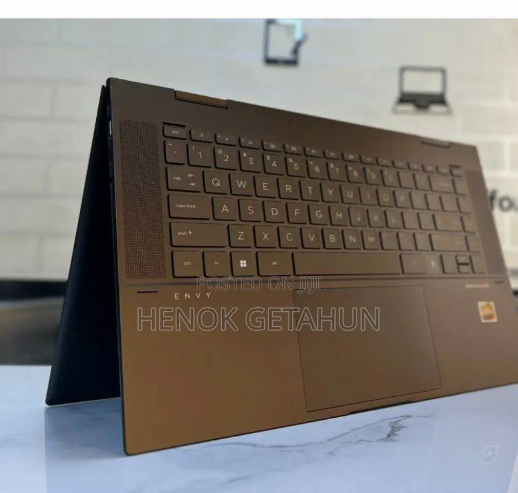 New Laptop HP Envy X360 16GB AMD Ryzen 7 SSD 512GB