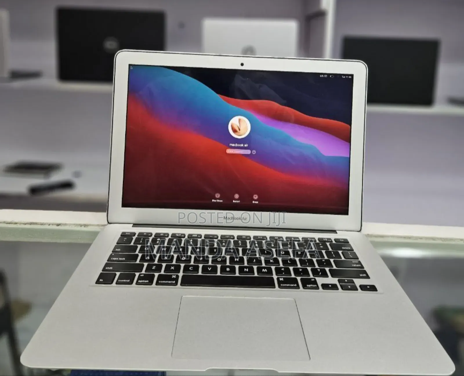 New Laptop Apple MacBook Air 8GB Intel Core I7 SSD 256GB