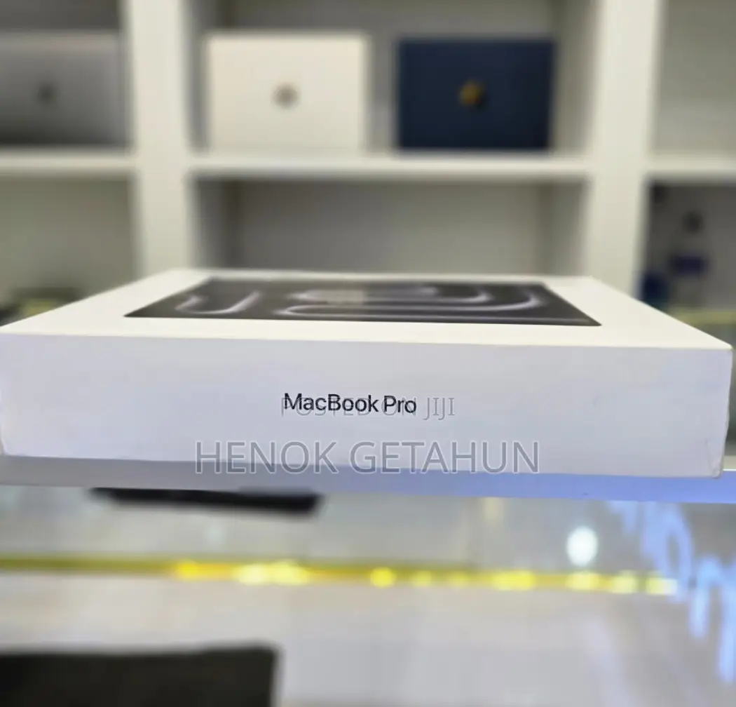 New Apple MacBook Pro 2023 M3 Max 14-Inch 18GB Apple M3 SSD 512GB