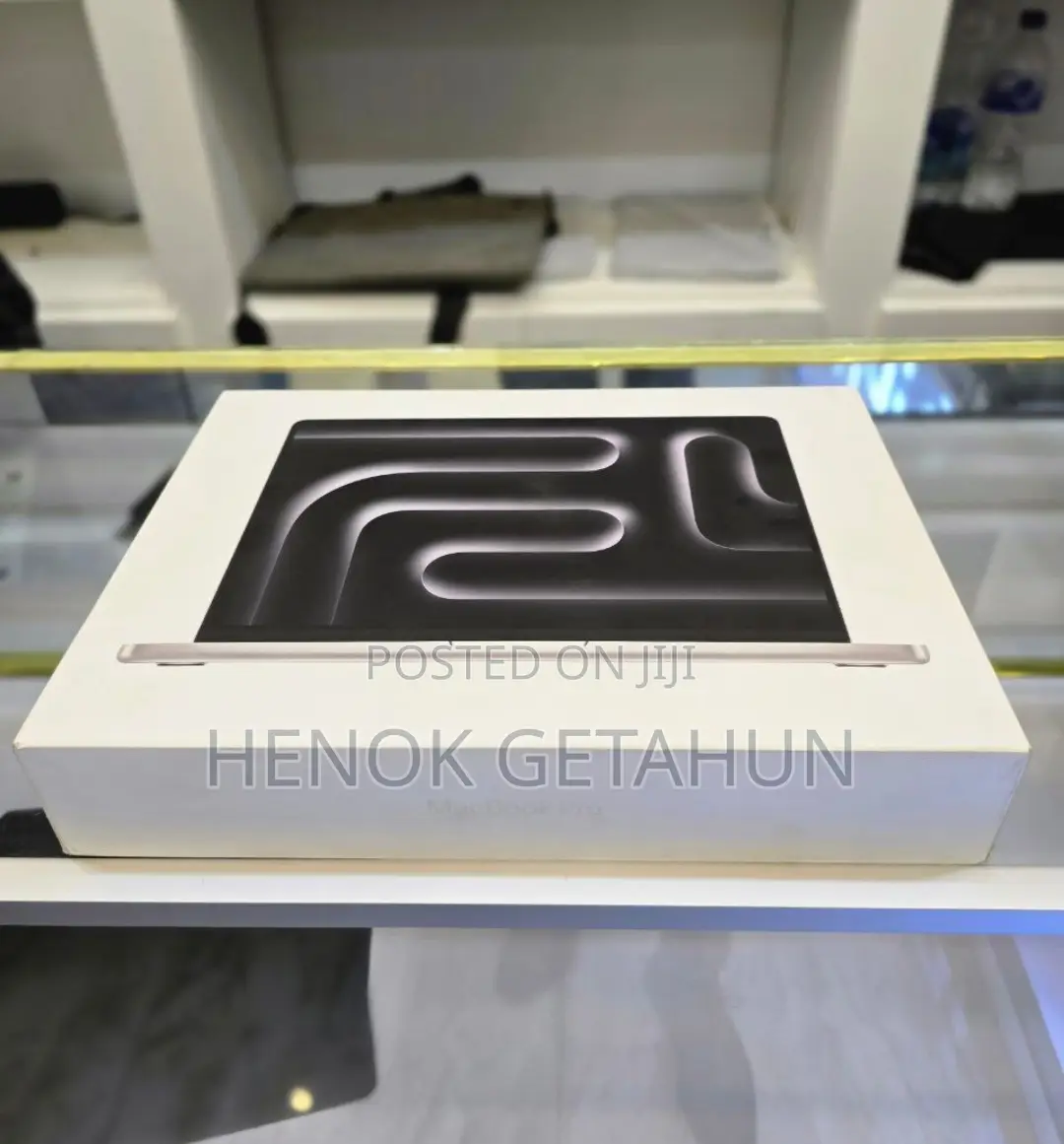 New Apple MacBook Pro 2023 M3 Max 14-Inch 18GB Apple M3 SSD 512GB