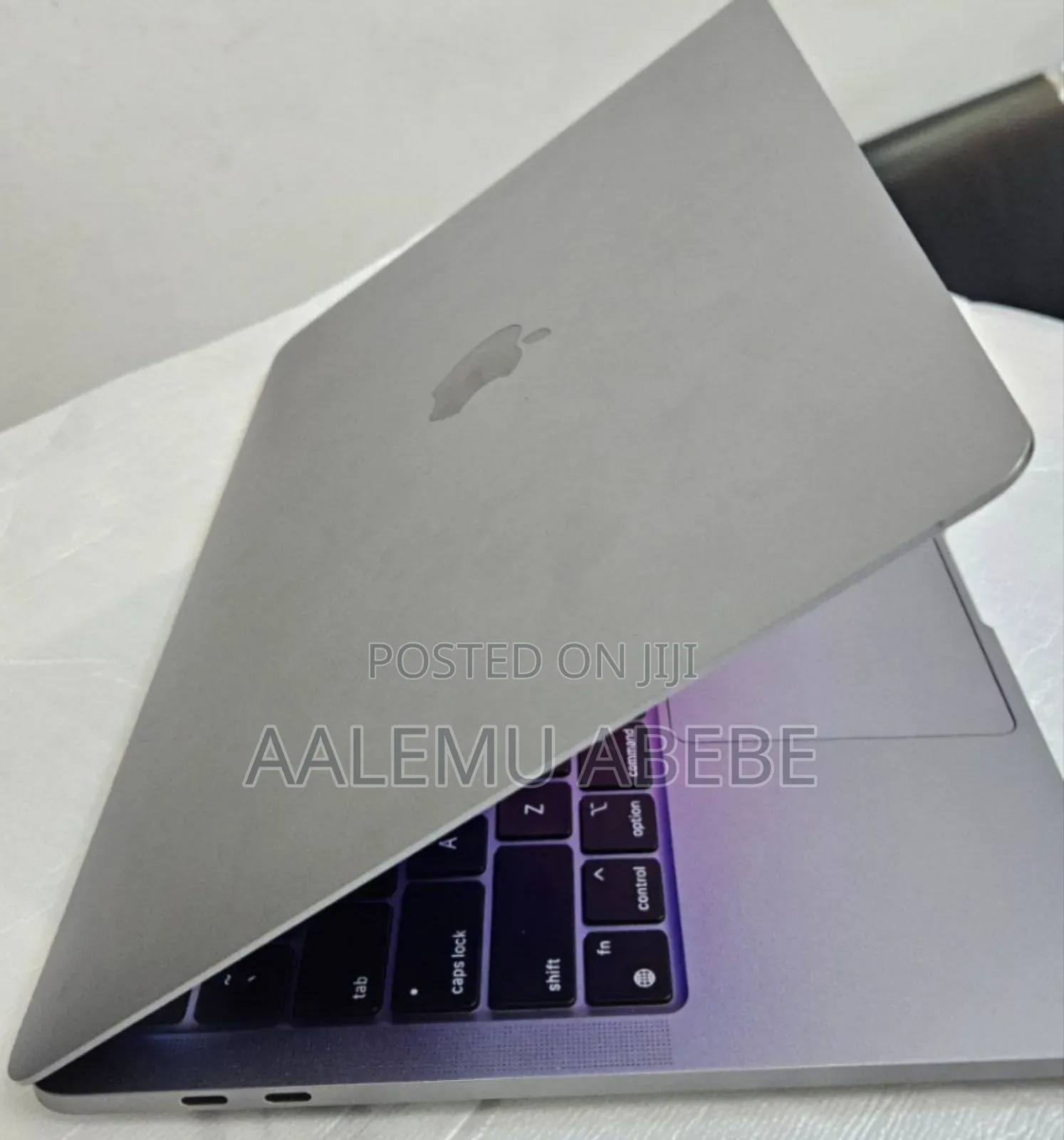 New Laptop Apple MacBook Pro M1 8GB SSD 512GB