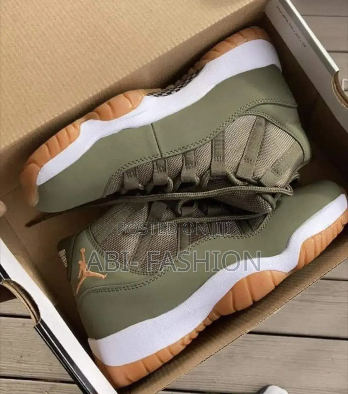 Air Jordan 11 Retro - Space Jam 2016