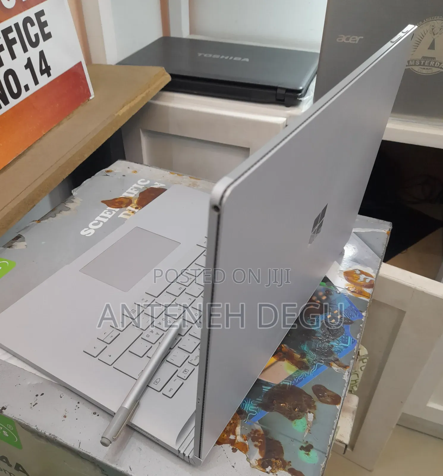 New Laptop Microsoft Surface Book 2 16GB Intel Core I7 SSD 256GB