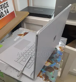 New Laptop Microsoft Surface Book 2 16GB Intel Core I7 SSD 256GB