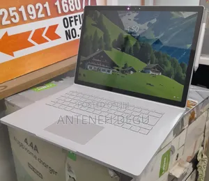 New Laptop Microsoft Surface Book 2 16GB Intel Core I7 SSD 256GB