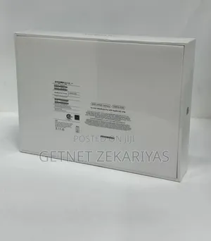 New Laptop Apple MacBook Pro 2022 M2 8GB Apple M2 SSD 256GB