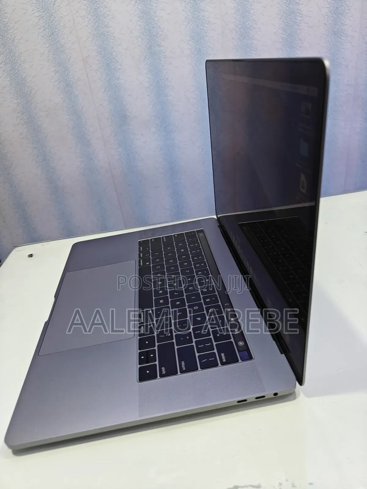 New Laptop Apple MacBook Pro 2019 32GB Intel Core I9 SSD 1T