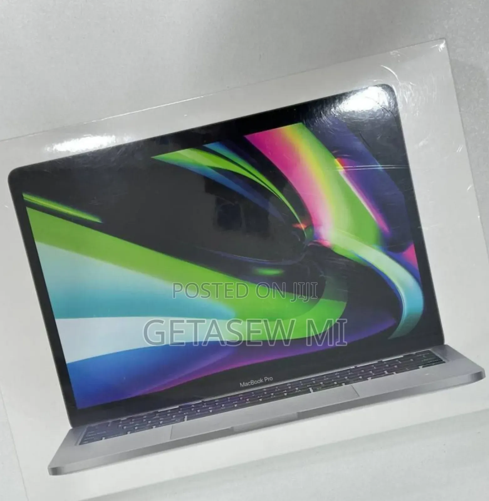 New Laptop Apple MacBook Pro 2022 M2 8GB Apple M2 SSD 256GB