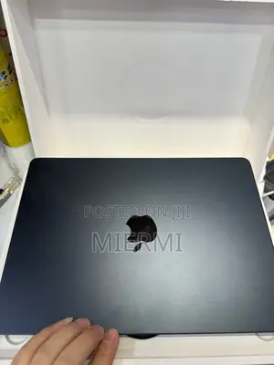 Photo - New Apple MacBook Air 2024 M3 13-Inch 8GB Apple M3 SSHD+SSD 256GB