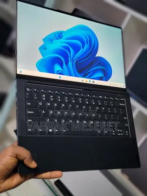 New Laptop Lenovo Yoga 9i 16GB Intel Core I7 SSD 512GB