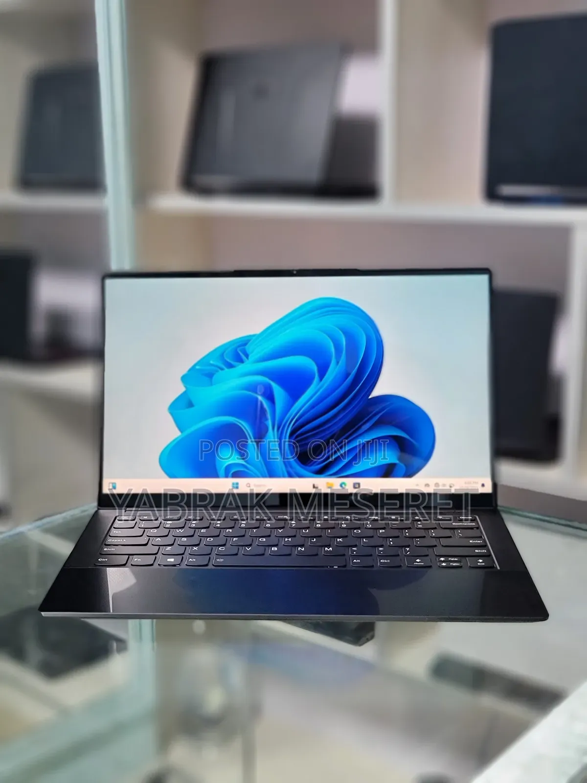 New Laptop Lenovo Yoga 9i 16GB Intel Core I7 SSD 512GB