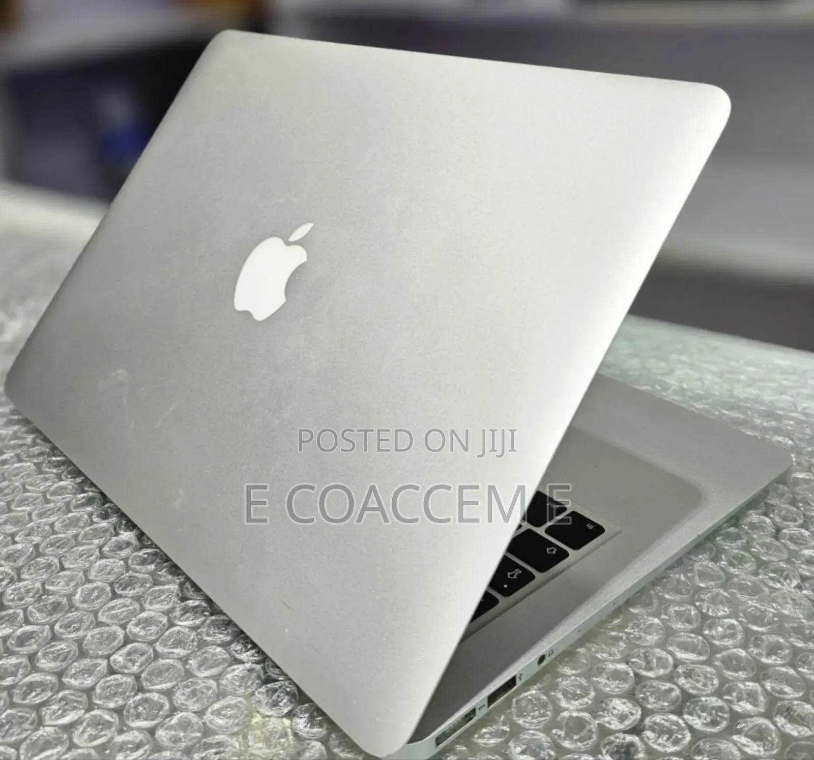 New Laptop Apple MacBook 8GB Intel Core I7 SSD 256GB