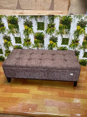 Elevate the Style of Your Living Space With This Elegant ኩርሲ Chair