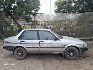 Toyota Corolla 1986 Silver