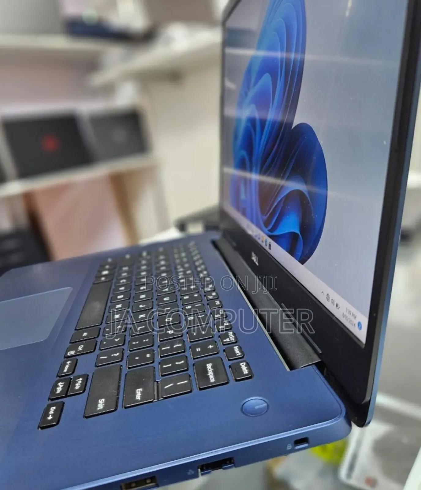 New Laptop Dell Inspiron 15 8GB Intel Core I5 SSD 512GB