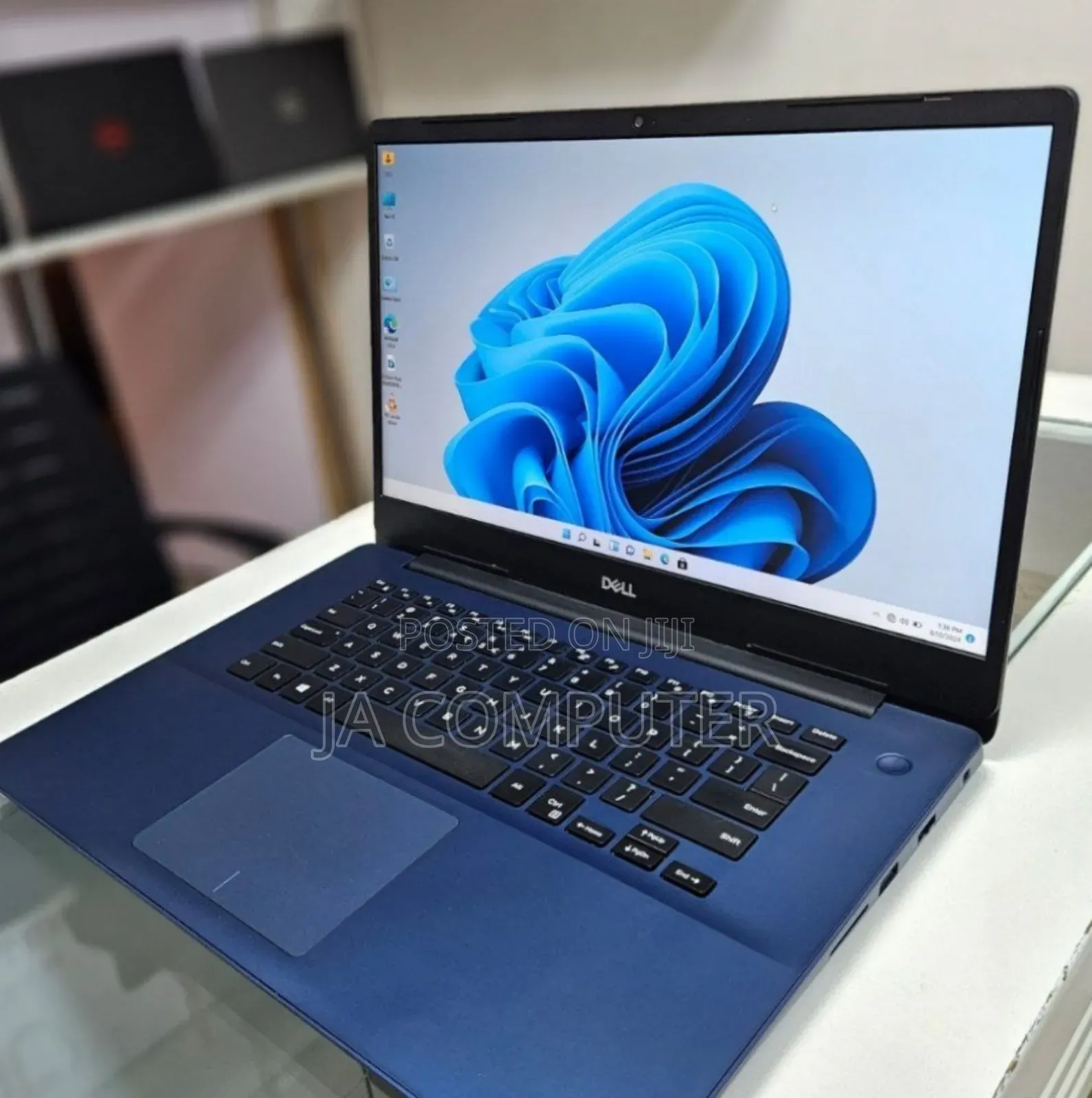 New Laptop Dell Inspiron 15 8GB Intel Core I5 SSD 512GB